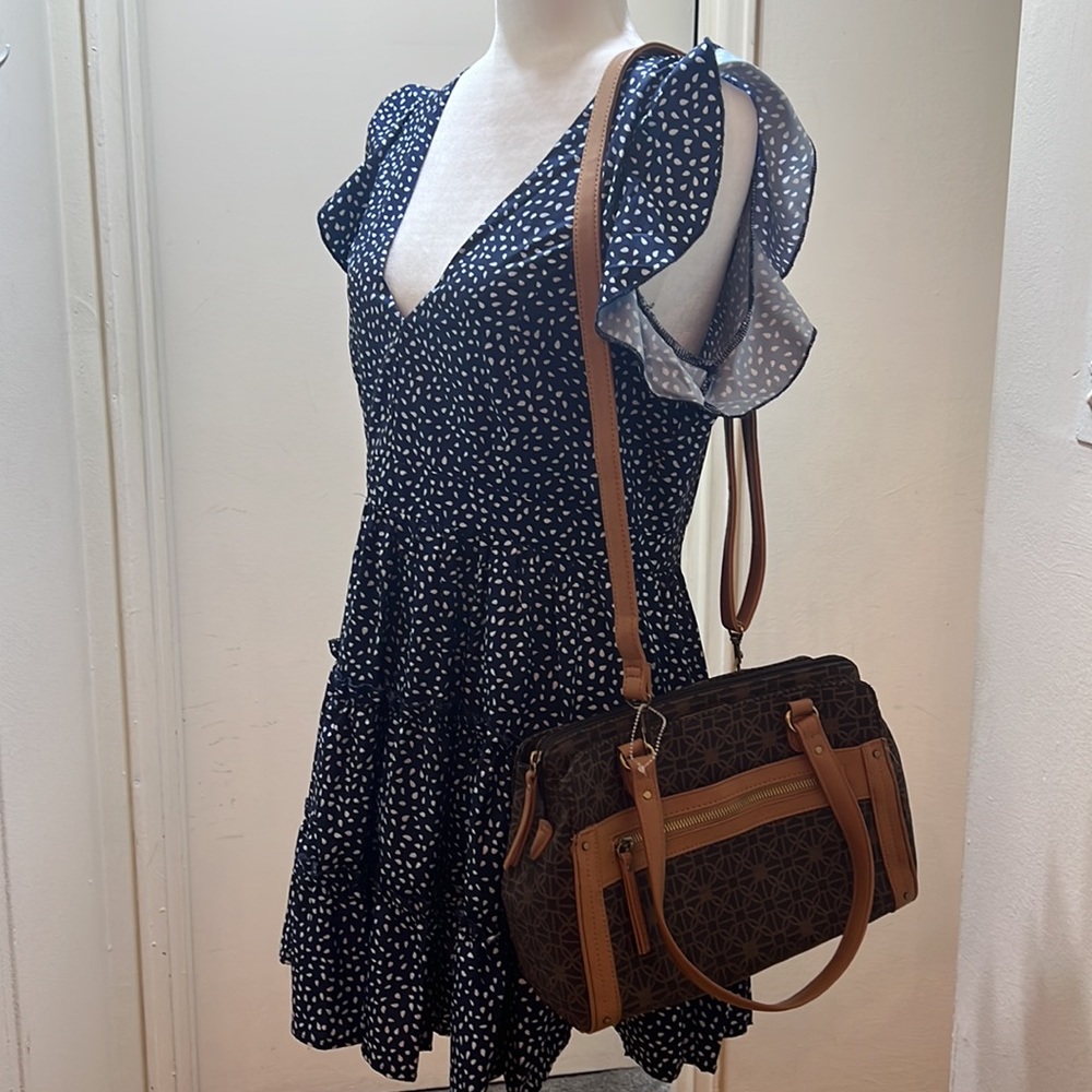 BROWN AND TAN HAND BAG - Picture 15 of 16